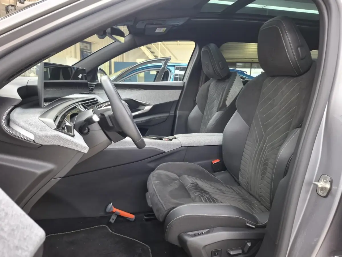 GT Long Range 97 kWh 7p | SOH 97% | Panorama/schuifdak | Luxe stoelen | Warmtepomp | All season | Massage |