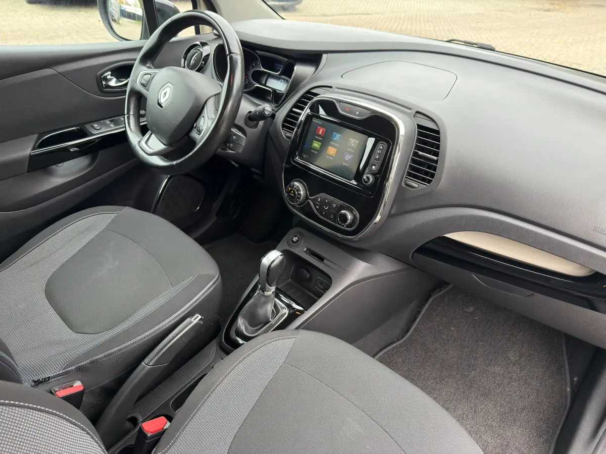 Captur TCe Dynamique l l Cruise l Navi l Camera l Climate l IZGST