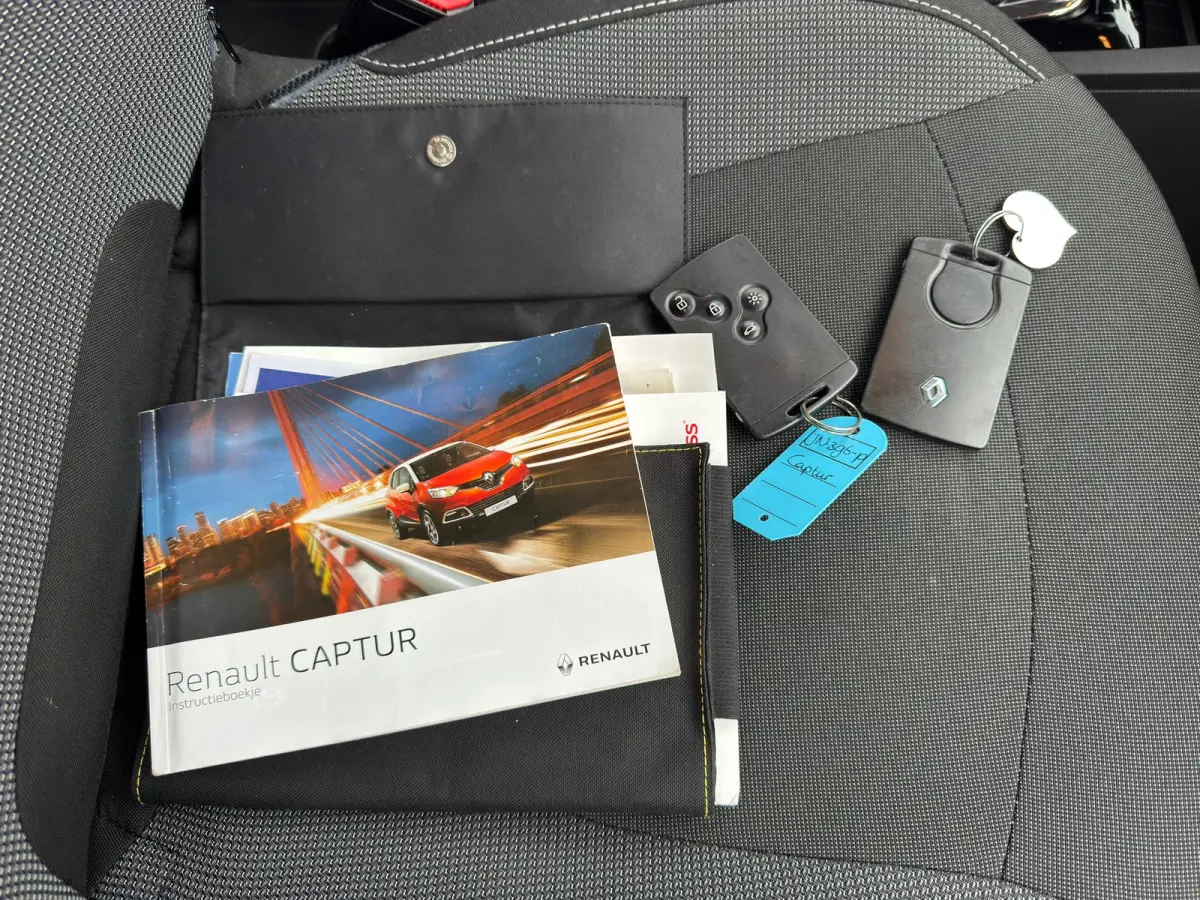 Captur TCe Dynamique l l Cruise l Navi l Camera l Climate l IZGST