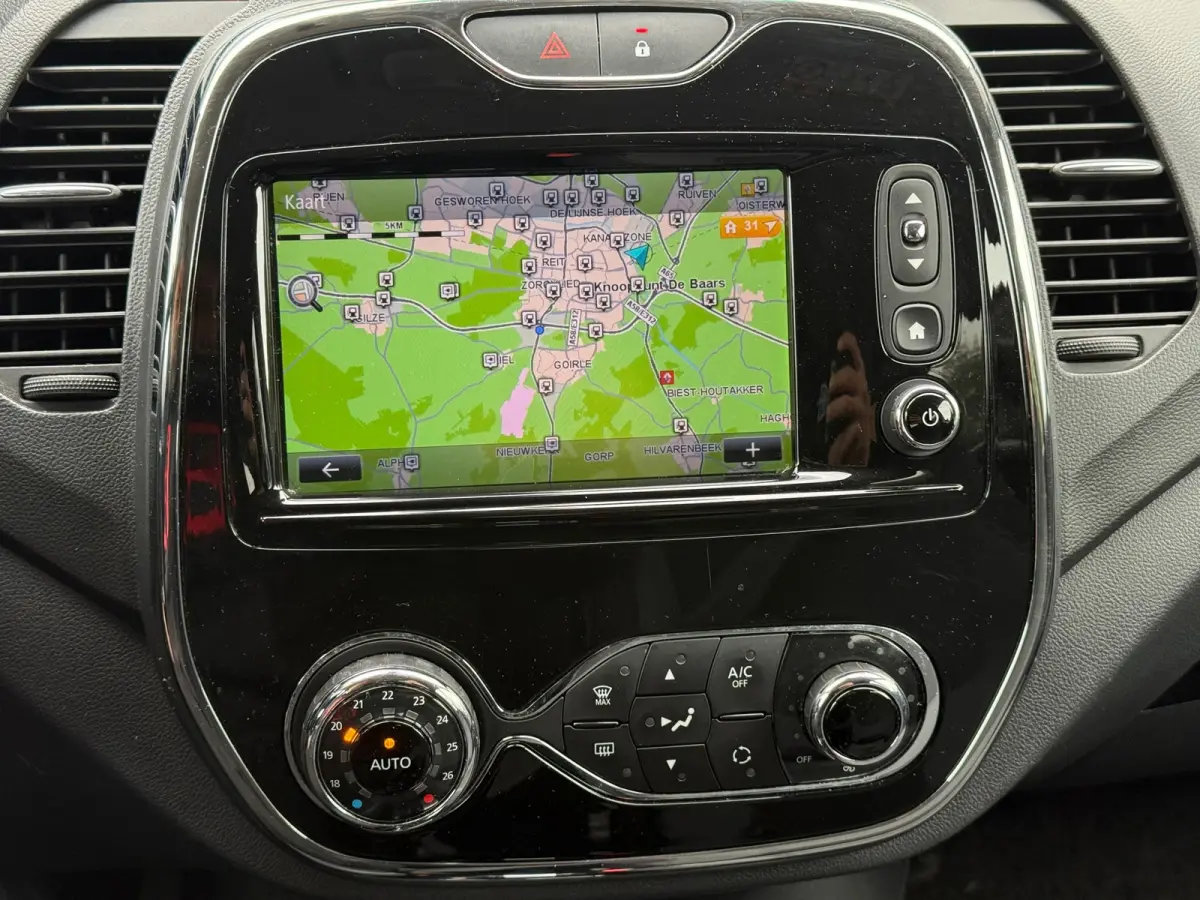 Captur TCe Dynamique l l Cruise l Navi l Camera l Climate l IZGST
