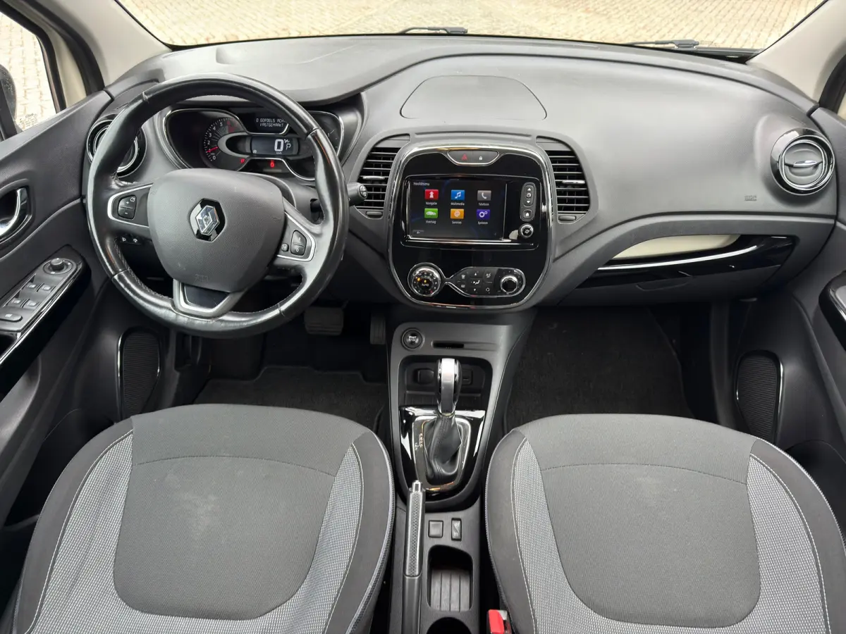 Captur TCe Dynamique l l Cruise l Navi l Camera l Climate l IZGST