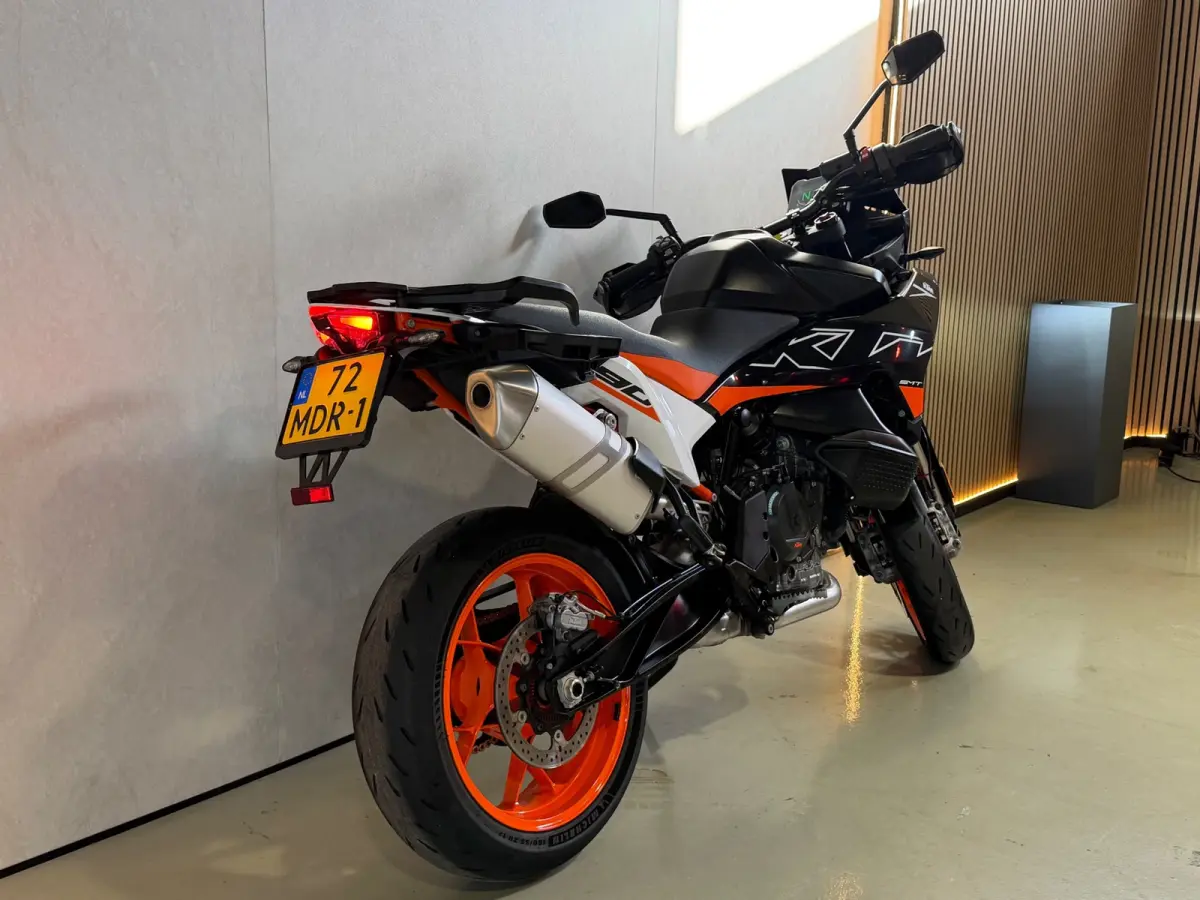 Tour (2025) 8000 KM
