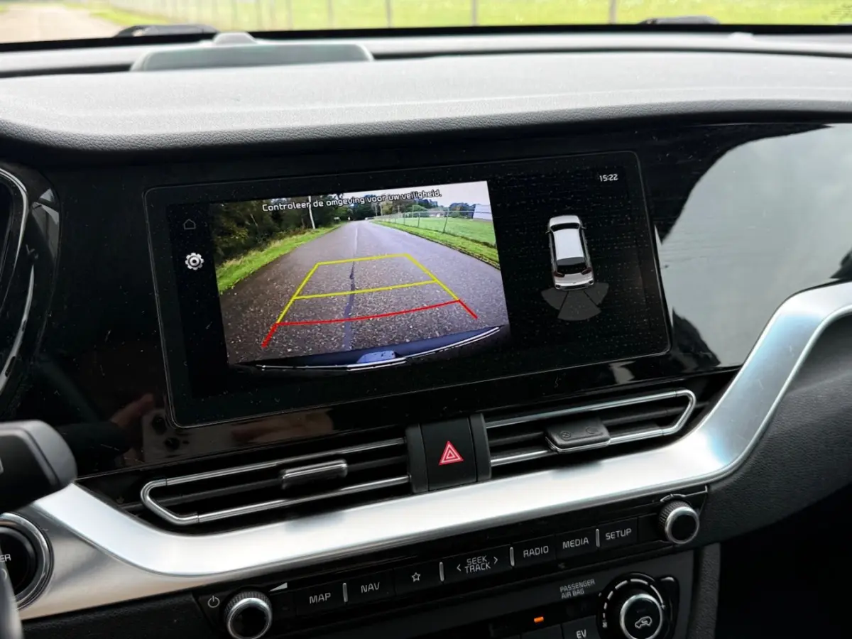 Edition 64 kWh | Achteruitrijcamera | Keyless | Parkeersensoren | Stoelverwarming | Apple Carplay/Android Auto | Achteruitrijcamera | Apple Carplay/Android Auto|telefoonintegratie premium | 