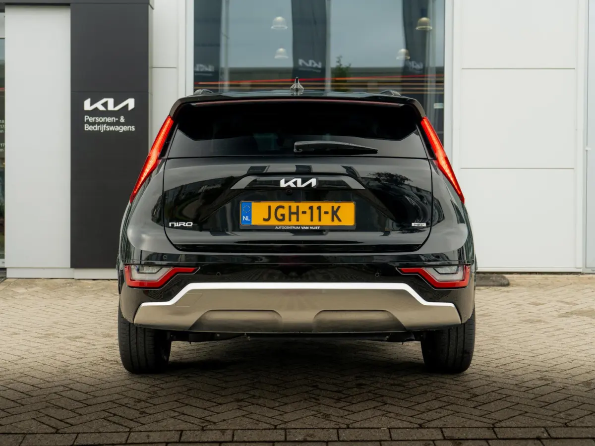 1.6 GDi Hybrid DynamicPlusLine | Stuur-/stoelverwarming | Schuif-/kanteldak | Achteruitrijcamera | PDC voor & achter | CarPlay