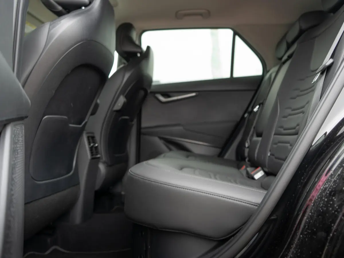 1.6 GDi Hybrid DynamicPlusLine | Stuur-/stoelverwarming | Schuif-/kanteldak | Achteruitrijcamera | PDC voor & achter | CarPlay