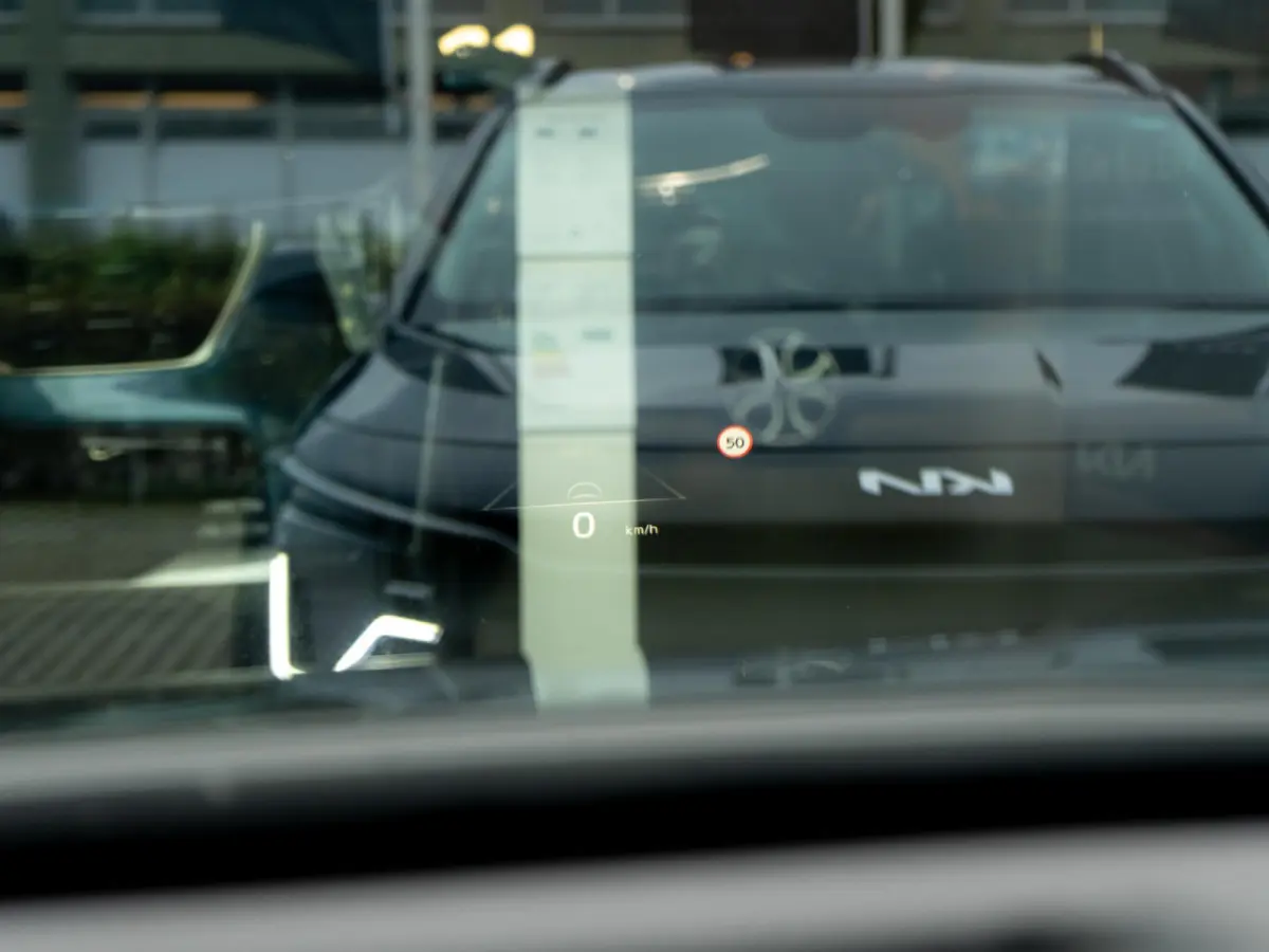 1.6 GDi Hybrid DynamicPlusLine | Stuur-/stoelverwarming | Schuif-/kanteldak | Achteruitrijcamera | PDC voor & achter | CarPlay