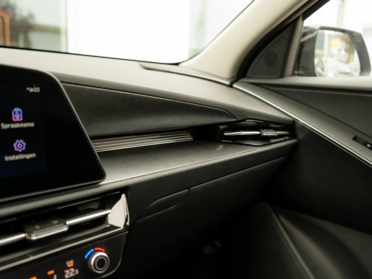 1.6 GDi Hybrid DynamicPlusLine | Stuur-/stoelverwarming | Schuif-/kanteldak | Achteruitrijcamera | PDC voor & achter | CarPlay