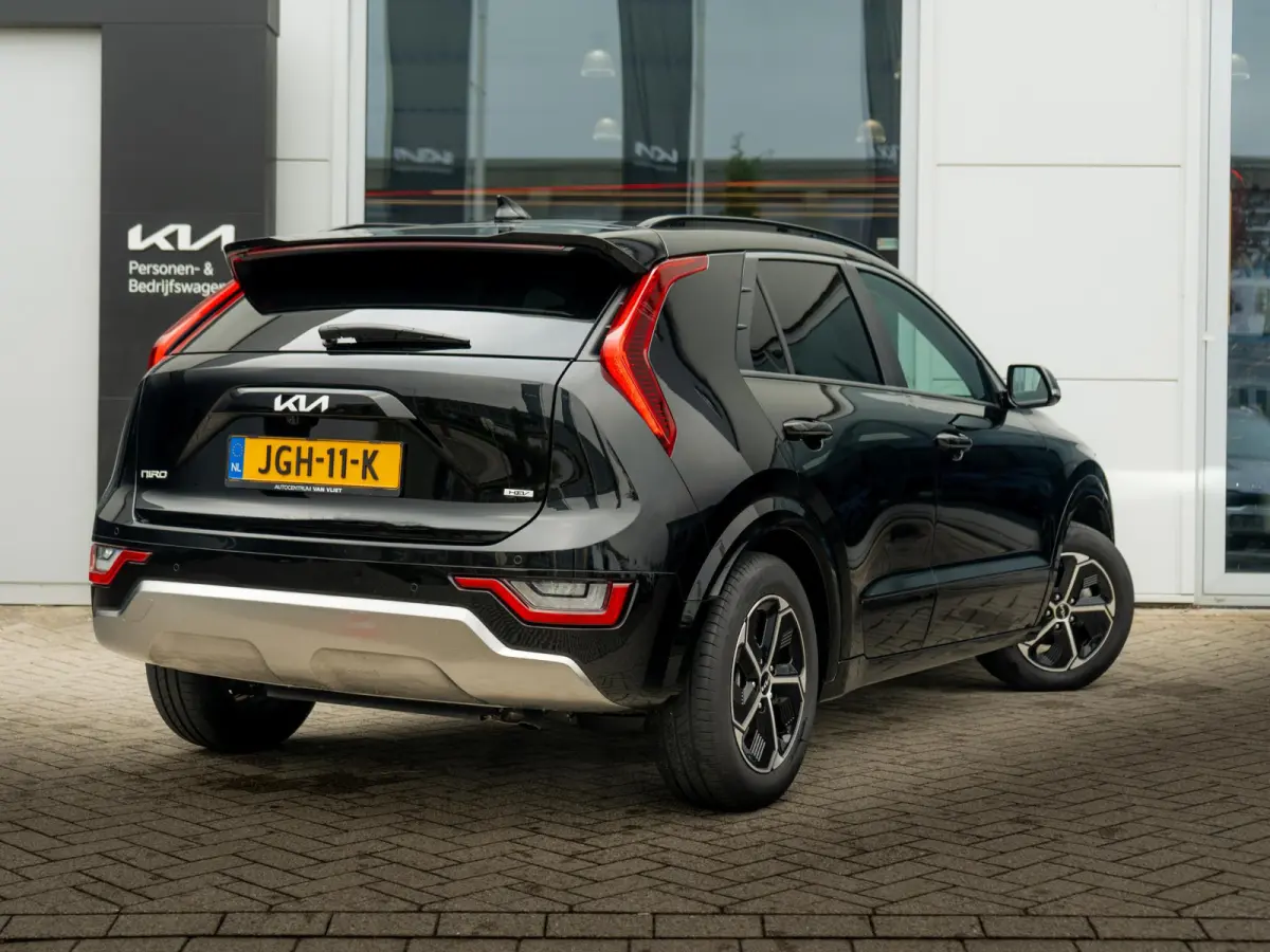 1.6 GDi Hybrid DynamicPlusLine | Stuur-/stoelverwarming | Schuif-/kanteldak | Achteruitrijcamera | PDC voor & achter | CarPlay