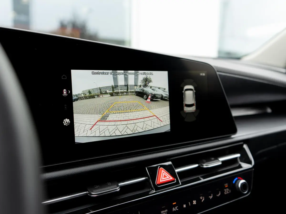 1.6 GDi Hybrid DynamicPlusLine | Stuur-/stoelverwarming | Schuif-/kanteldak | Achteruitrijcamera | PDC voor & achter | CarPlay