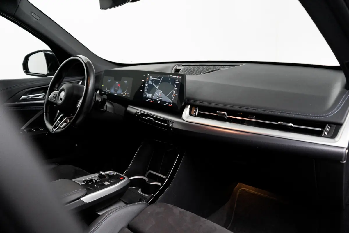 xDrive30 67 kWh M Sport Edition 313PK | M- Sport | Stoel+Stuurwielverwarming | Camer Achter | Keyless |