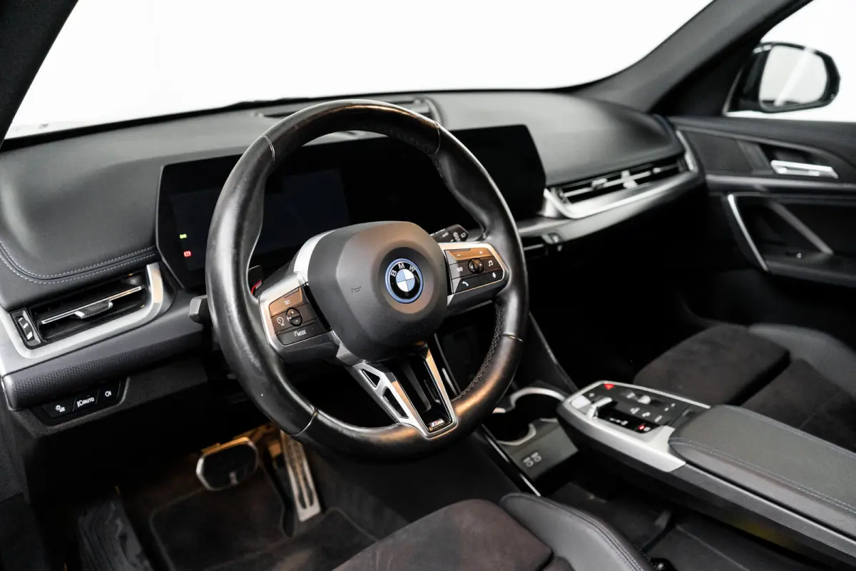xDrive30 67 kWh M Sport Edition 313PK | M- Sport | Stoel+Stuurwielverwarming | Camer Achter | Keyless |