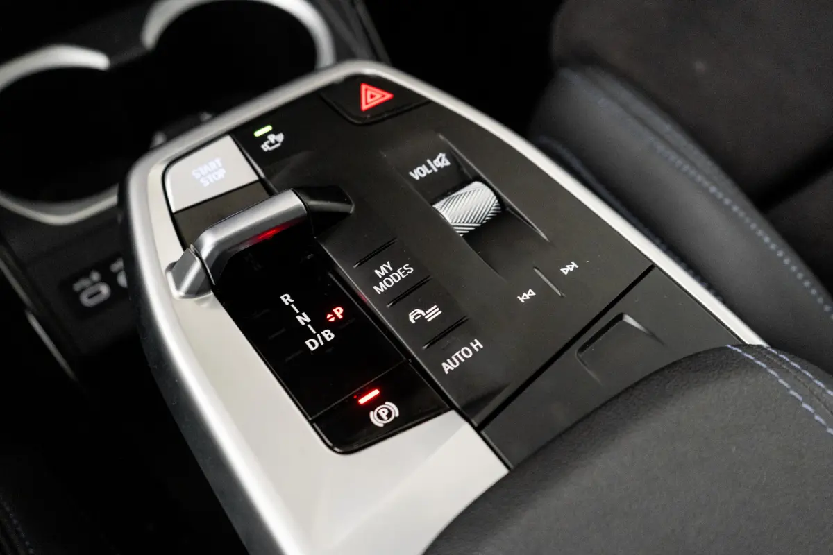 xDrive30 67 kWh M Sport Edition 313PK | M- Sport | Stoel+Stuurwielverwarming | Camer Achter | Keyless |