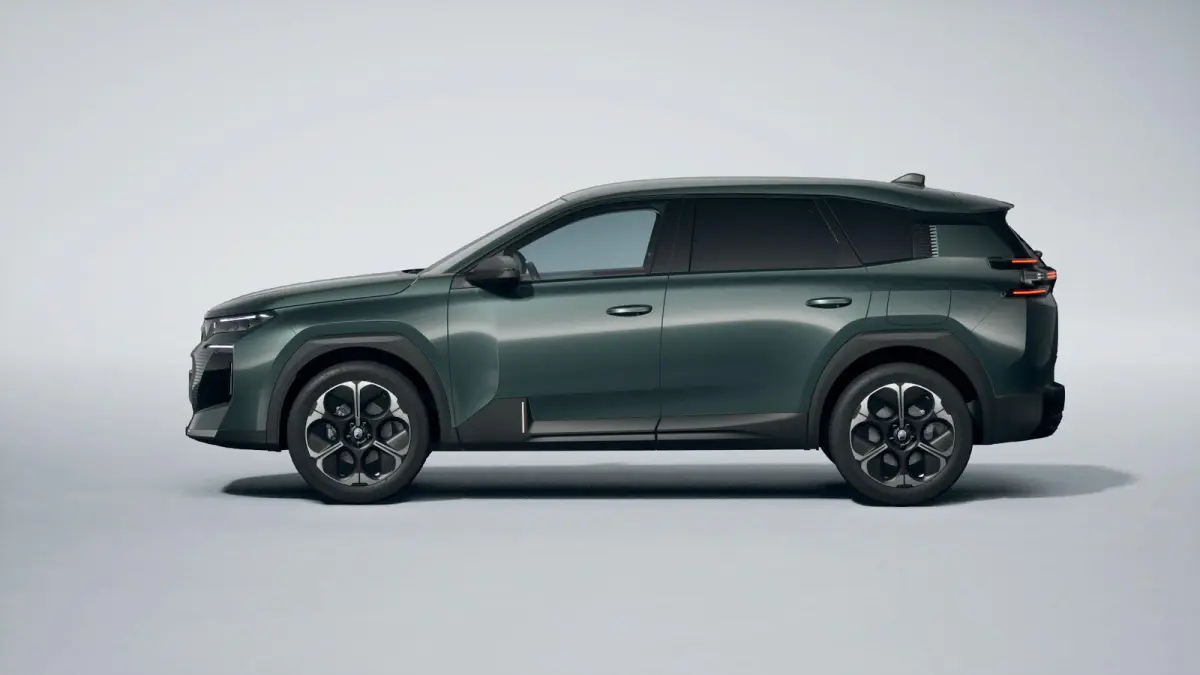 1.2 Hybrid 145 Business | Navigatie | Rondom zicht camera | Dodehoeksensoren | Stuurwiel verwarming | Apple Carplay/Android Auto