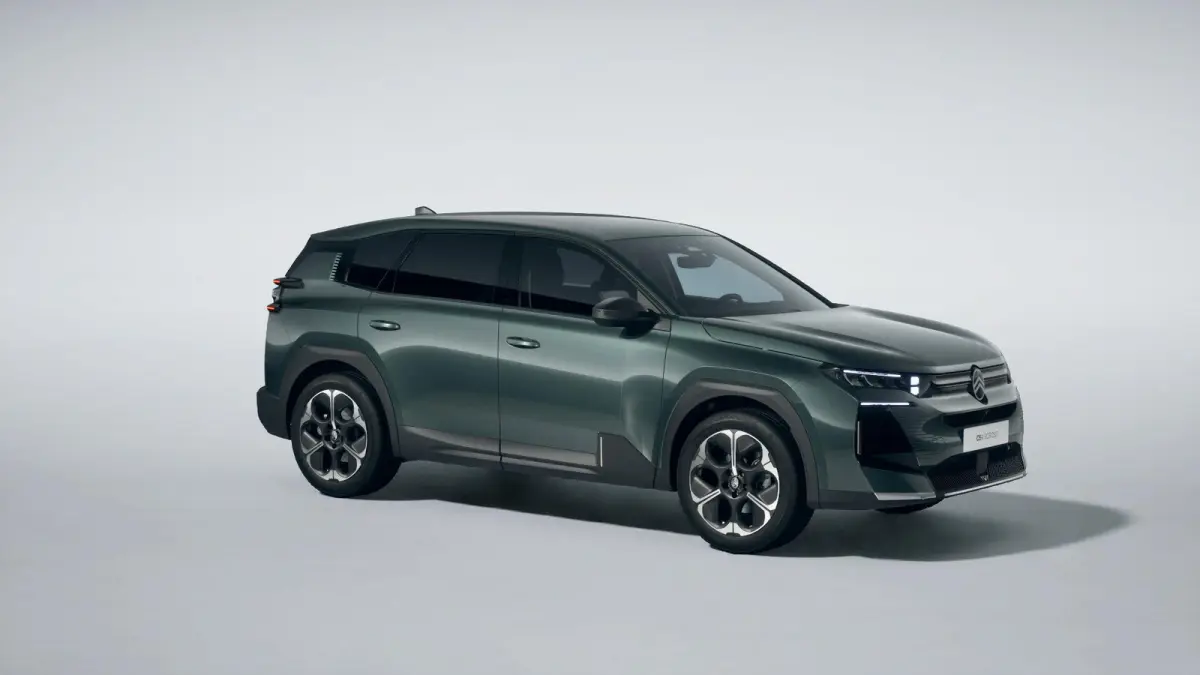 1.2 Hybrid 145 Business | Navigatie | Rondom zicht camera | Dodehoeksensoren | Stuurwiel verwarming | Apple Carplay/Android Auto