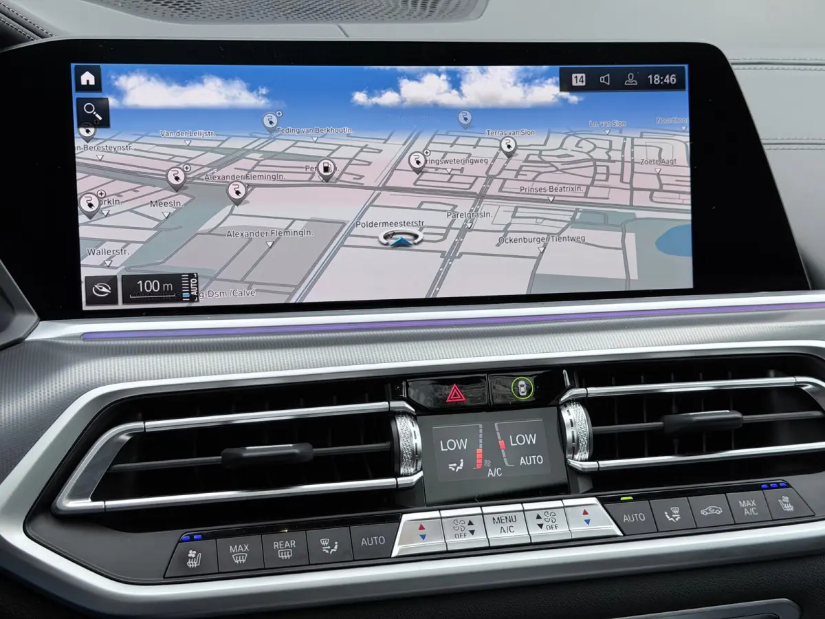 XDrive45e High Executive Pano/360/Memory