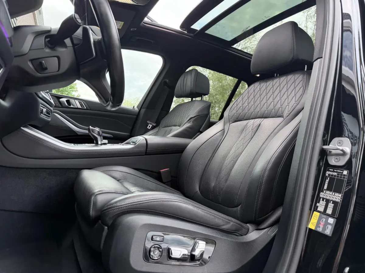 XDrive45e High Executive Pano/360/Memory