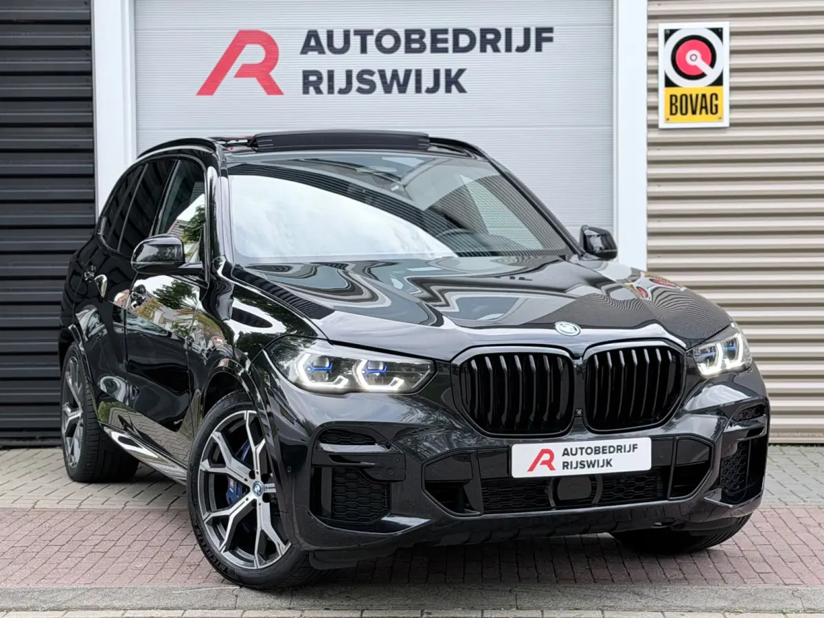 XDrive45e High Executive Pano/360/Memory
