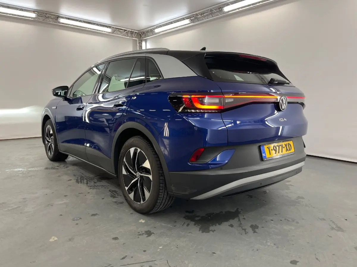 Pro 77 kWh | Navi | Parkeersensoren | Stoelverwarming | Apple Carplay/Android Auto | Afwijkende dakkleur | Airco (automatisch) | Apple Carplay/Android Auto|telefoonintegratie premium
