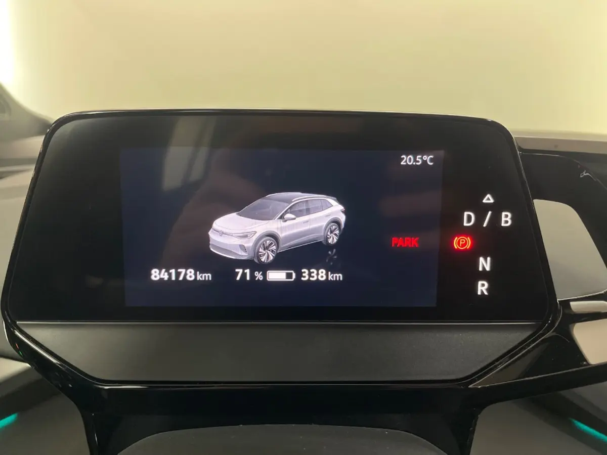 Pro 77 kWh | Navi | Parkeersensoren | Stoelverwarming | Apple Carplay/Android Auto | Afwijkende dakkleur | Airco (automatisch) | Apple Carplay/Android Auto|telefoonintegratie premium