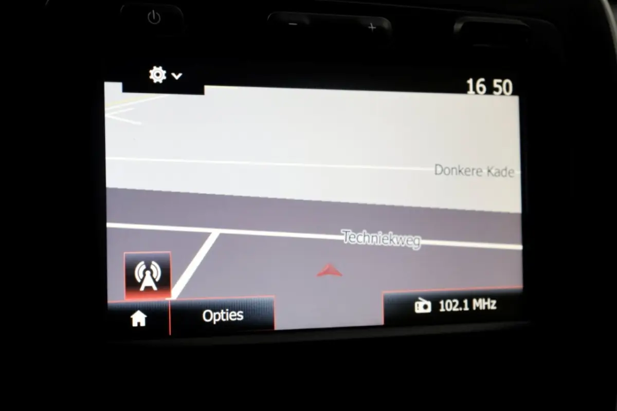 /Trafic/Vivaro 2.0 MultiJet 145pk L2H1 Airco/Navi 11-2021