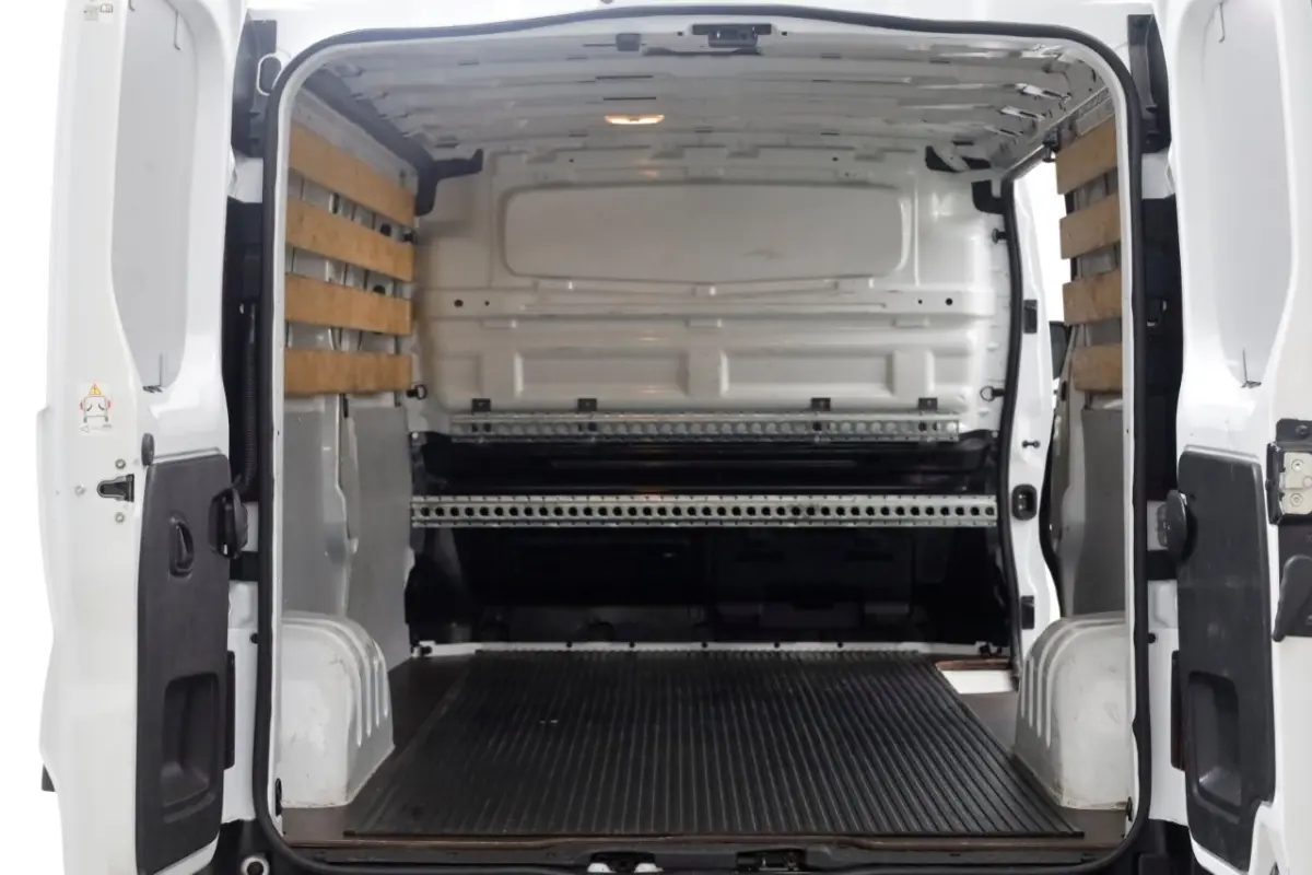 /Trafic/Vivaro 2.0 MultiJet 145pk L2H1 Airco/Navi 11-2021