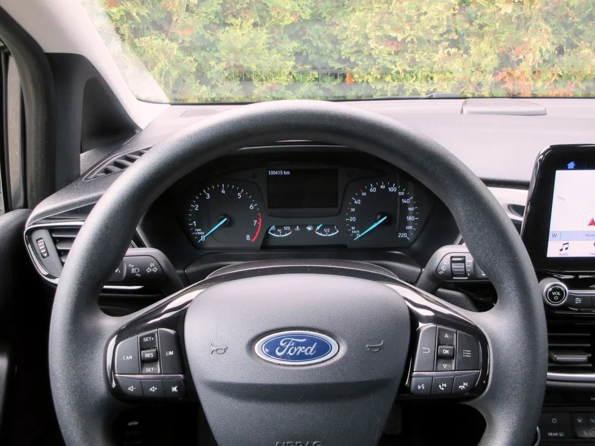 1.1 5-drs * Navi * Cruise Control *