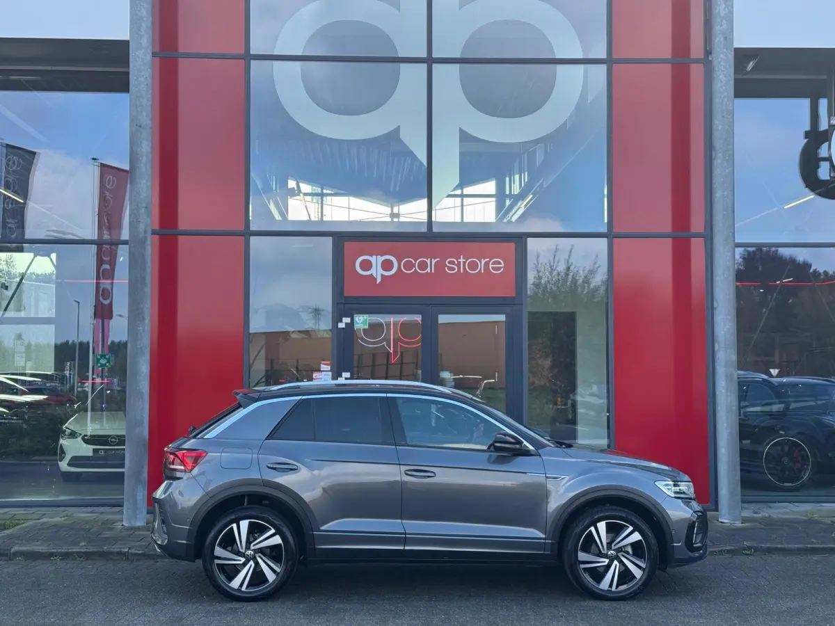 3 x R-Line DSG-7 | IQ-Lights | Camera | Parksens | Carplay | Keyless | 1.5 TSI R-Line