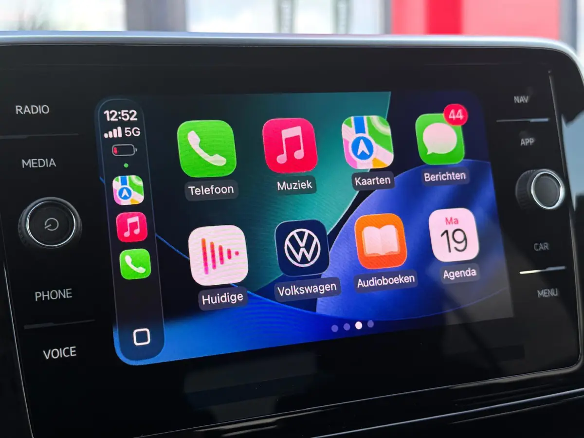 3 x R-Line DSG-7 | IQ-Lights | Camera | Parksens | Carplay | Keyless | 1.5 TSI R-Line