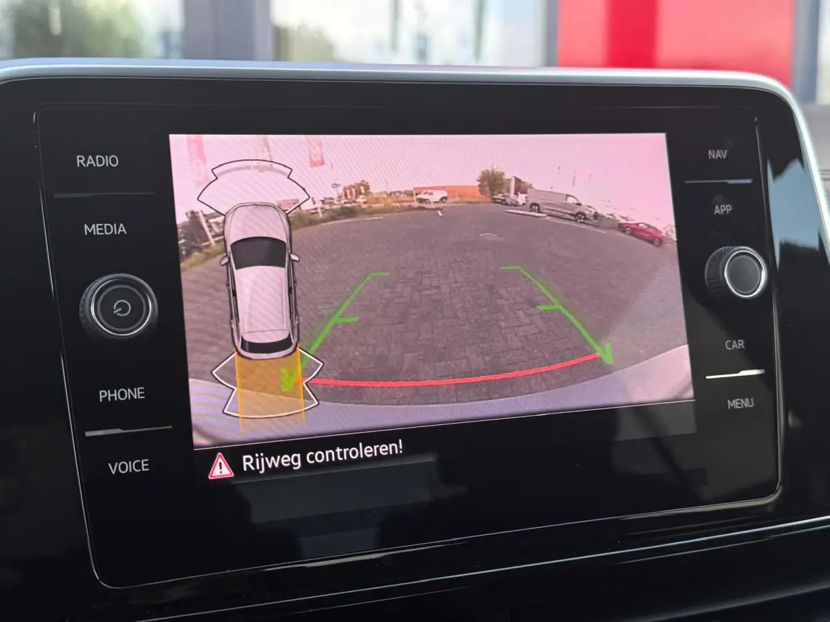 3 x R-Line DSG-7 | IQ-Lights | Camera | Parksens | Carplay | Keyless | 1.5 TSI R-Line
