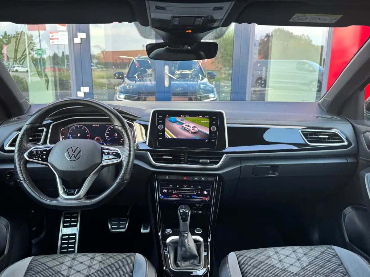 3 x R-Line DSG-7 | IQ-Lights | Camera | Parksens | Carplay | Keyless | 1.5 TSI R-Line
