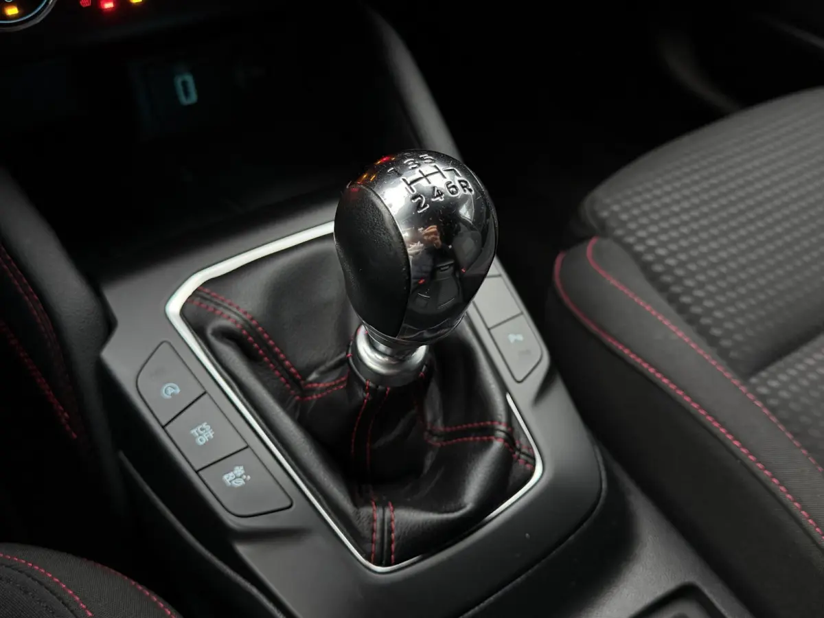 1.0 EcoBoost Hybrid ST Line X LED Navi Camera Stoelverw.