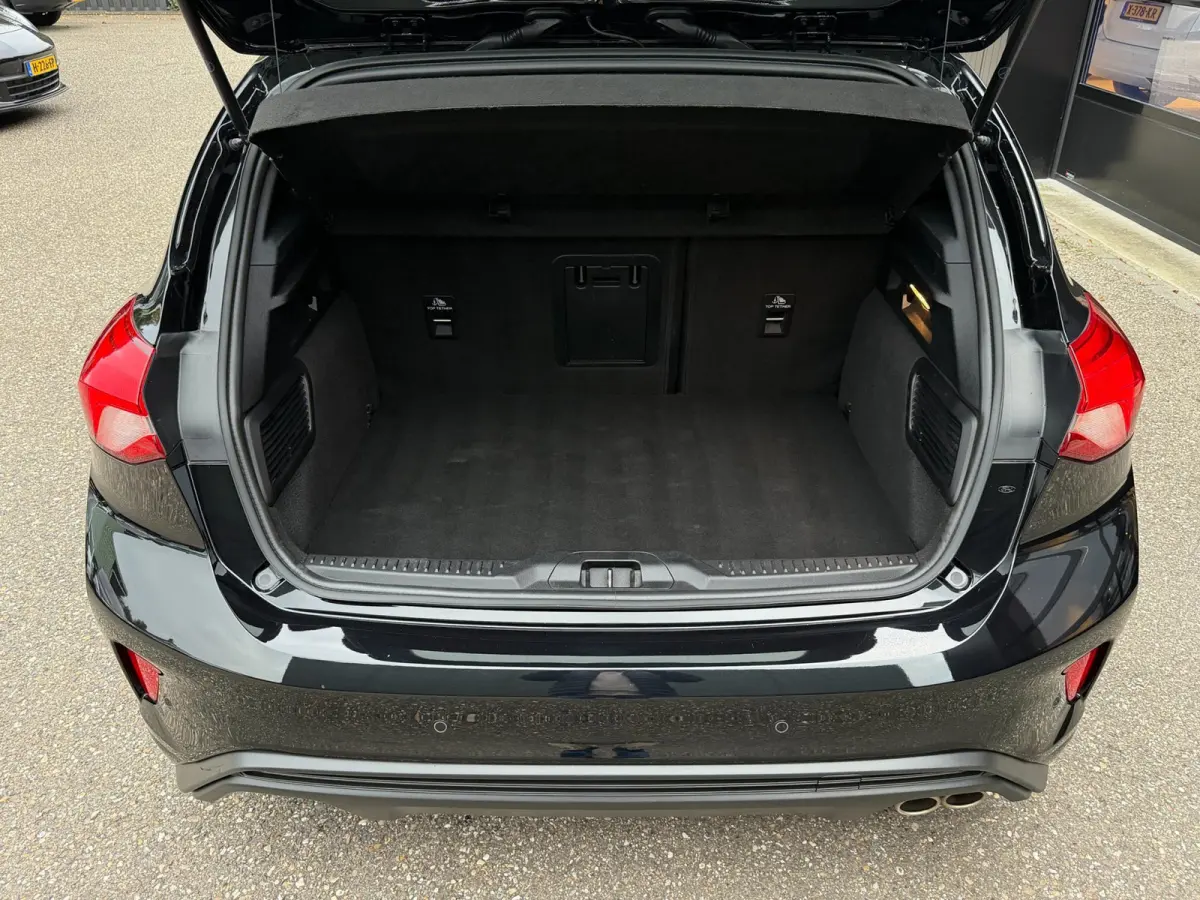 1.0 EcoBoost Hybrid ST Line X LED Navi Camera Stoelverw.