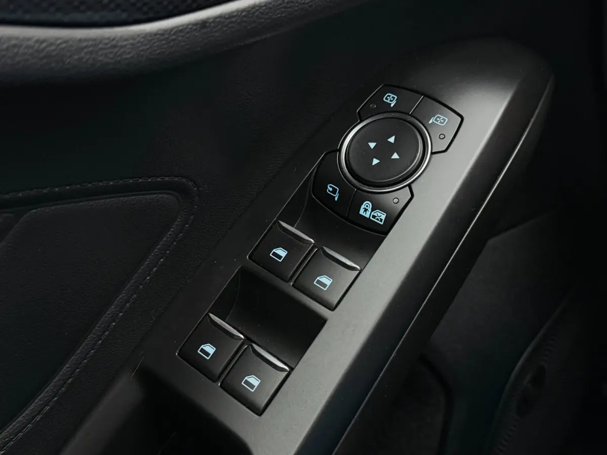 1.0 EcoBoost Hybrid ST Line X LED Navi Camera Stoelverw.