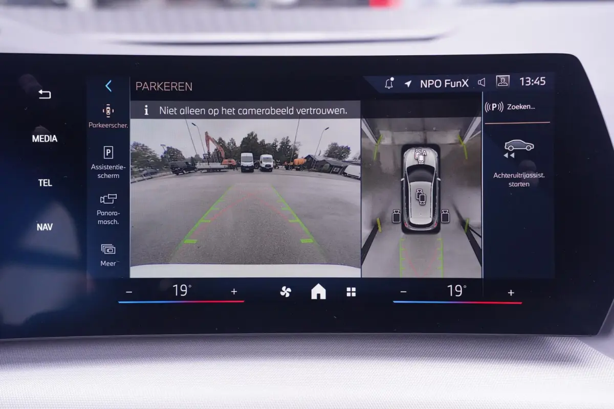 225e xDrive SOH 98% NAP Navi Camera 360 Apple Carplay/Android auto PDC v+a Dealeronderhouden