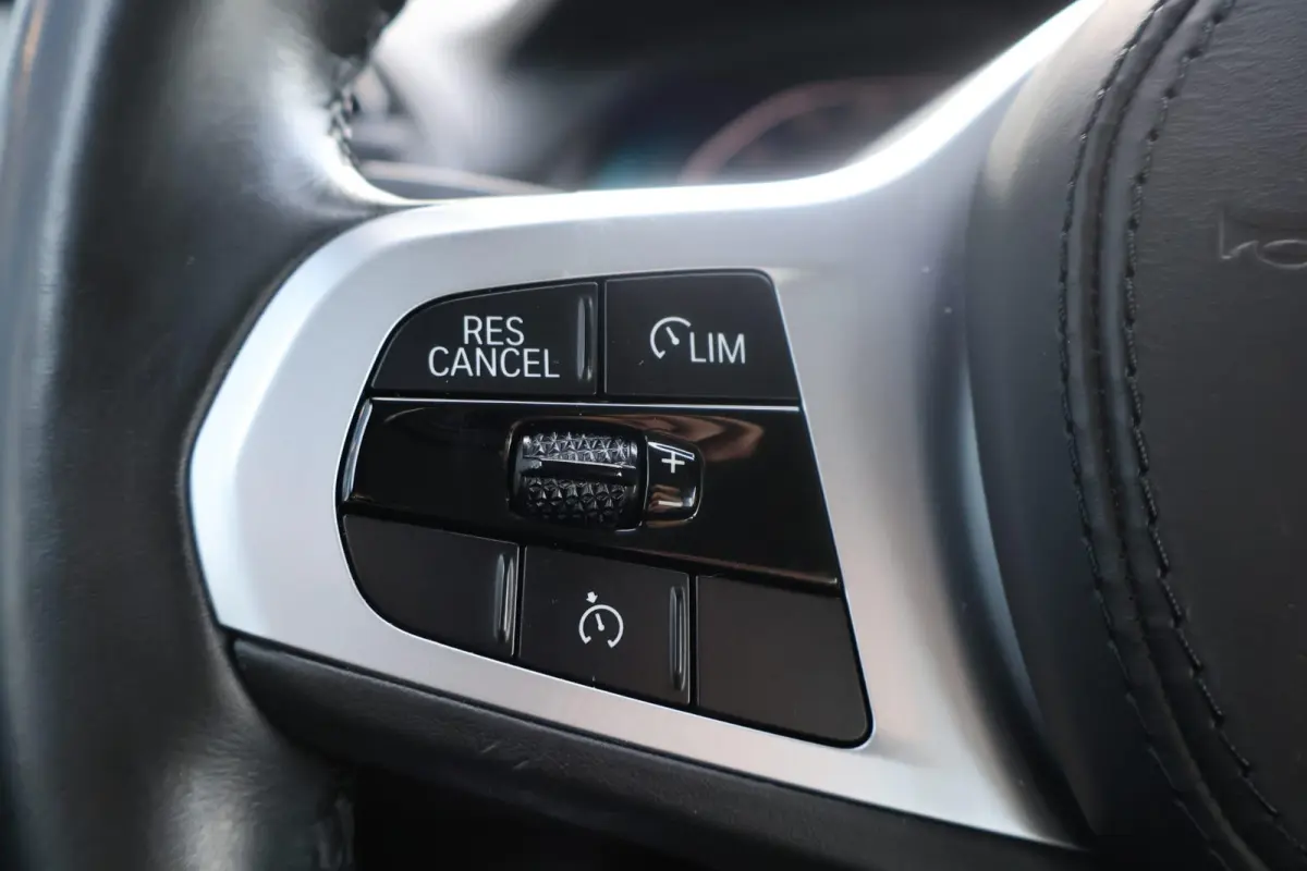 xDrive30e eDrive Edition | Head-Up | Stoelverwarming | Cruise Control | Leder | Elektrische Achterklep | Camera |