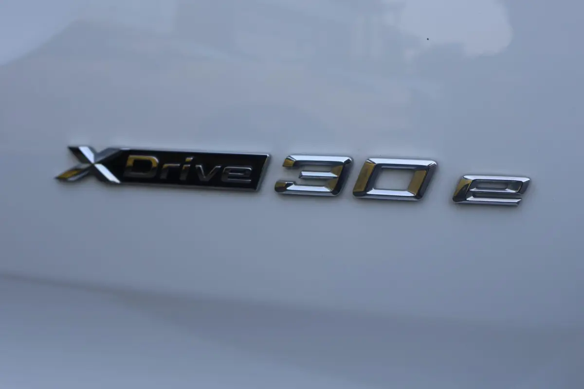 xDrive30e eDrive Edition | Head-Up | Stoelverwarming | Cruise Control | Leder | Elektrische Achterklep | Camera |