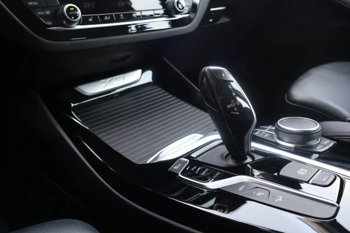 xDrive30e eDrive Edition | Head-Up | Stoelverwarming | Cruise Control | Leder | Elektrische Achterklep | Camera |