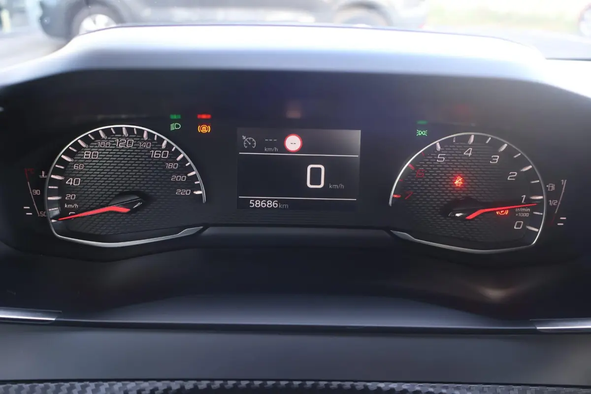 1.2 PureTech Active | Cruise Control | Navigatie | Airco | Apple Carplay/Android Auto |