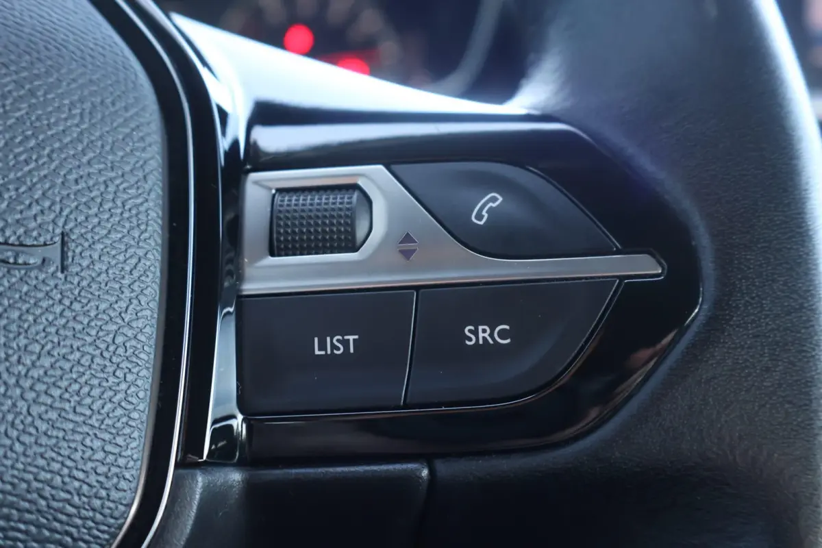 1.2 PureTech Active | Cruise Control | Navigatie | Airco | Apple Carplay/Android Auto |