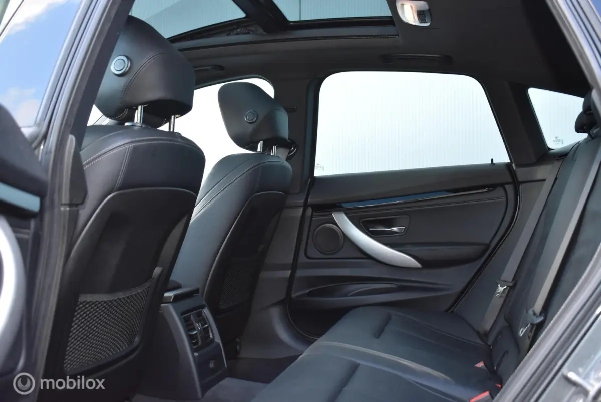 320i High Executive
