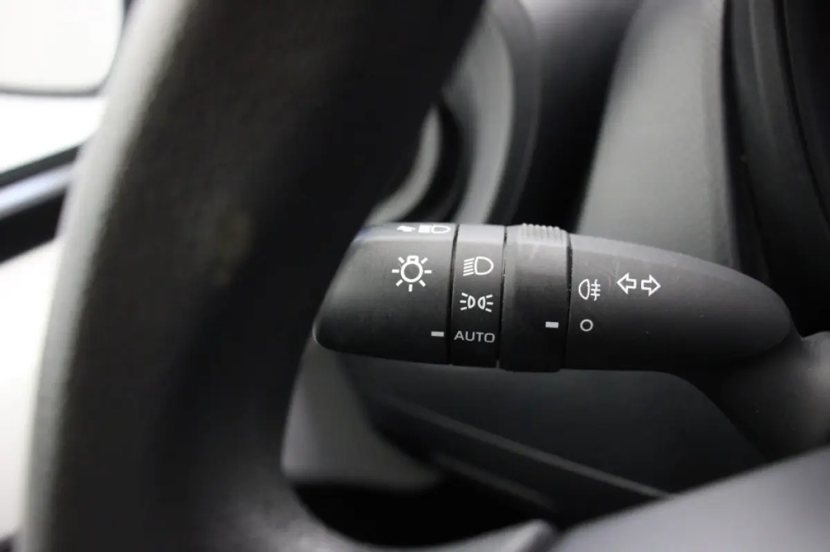 1.0 VVT-i MT - Carplay, Adaptive Cruise, Airco