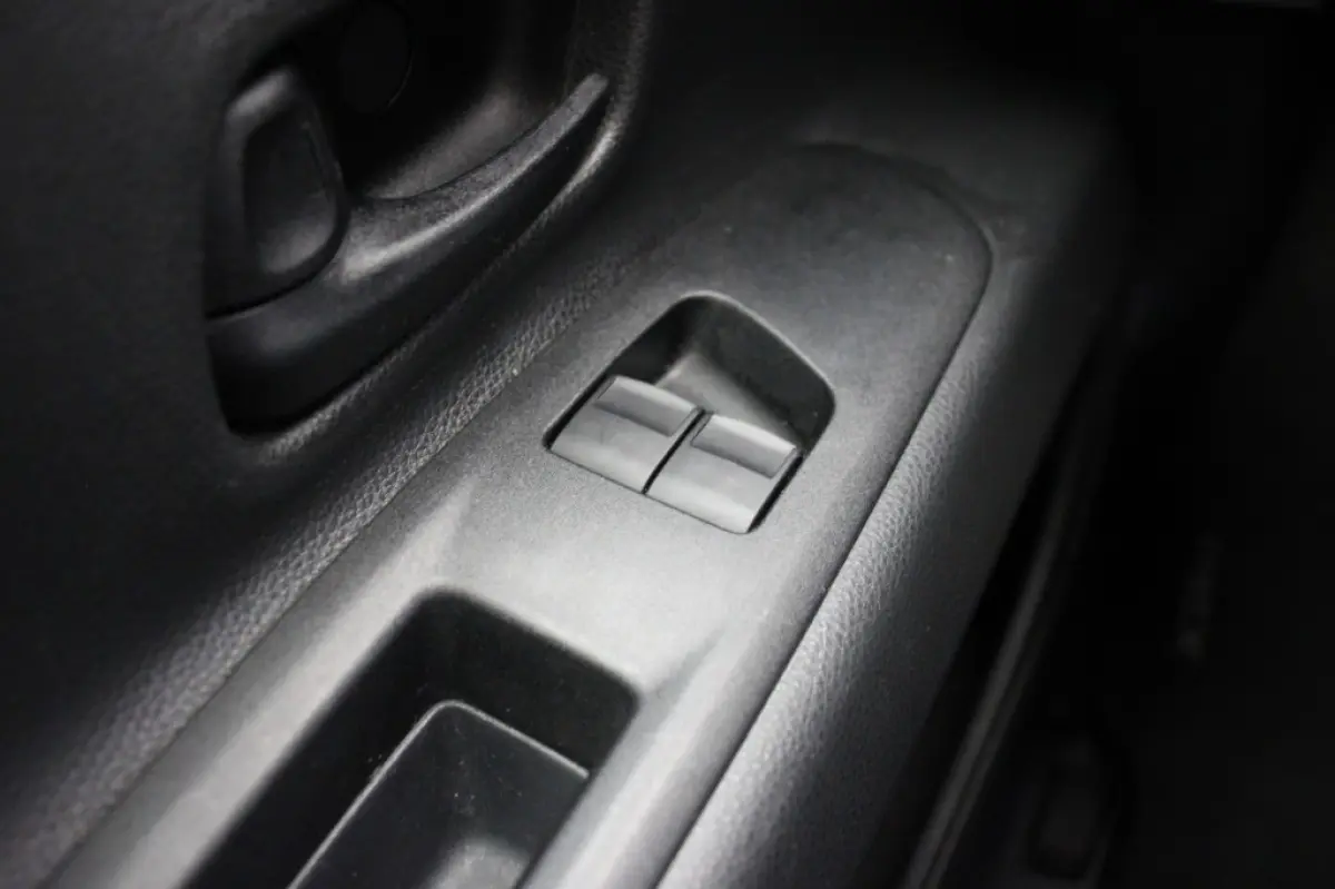 1.0 VVT-i MT - Carplay, Adaptive Cruise, Airco