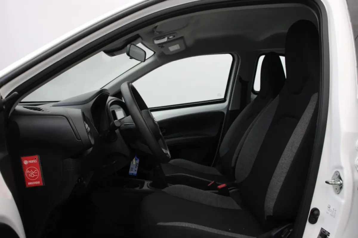 1.0 VVT-i MT - Carplay, Adaptive Cruise, Airco