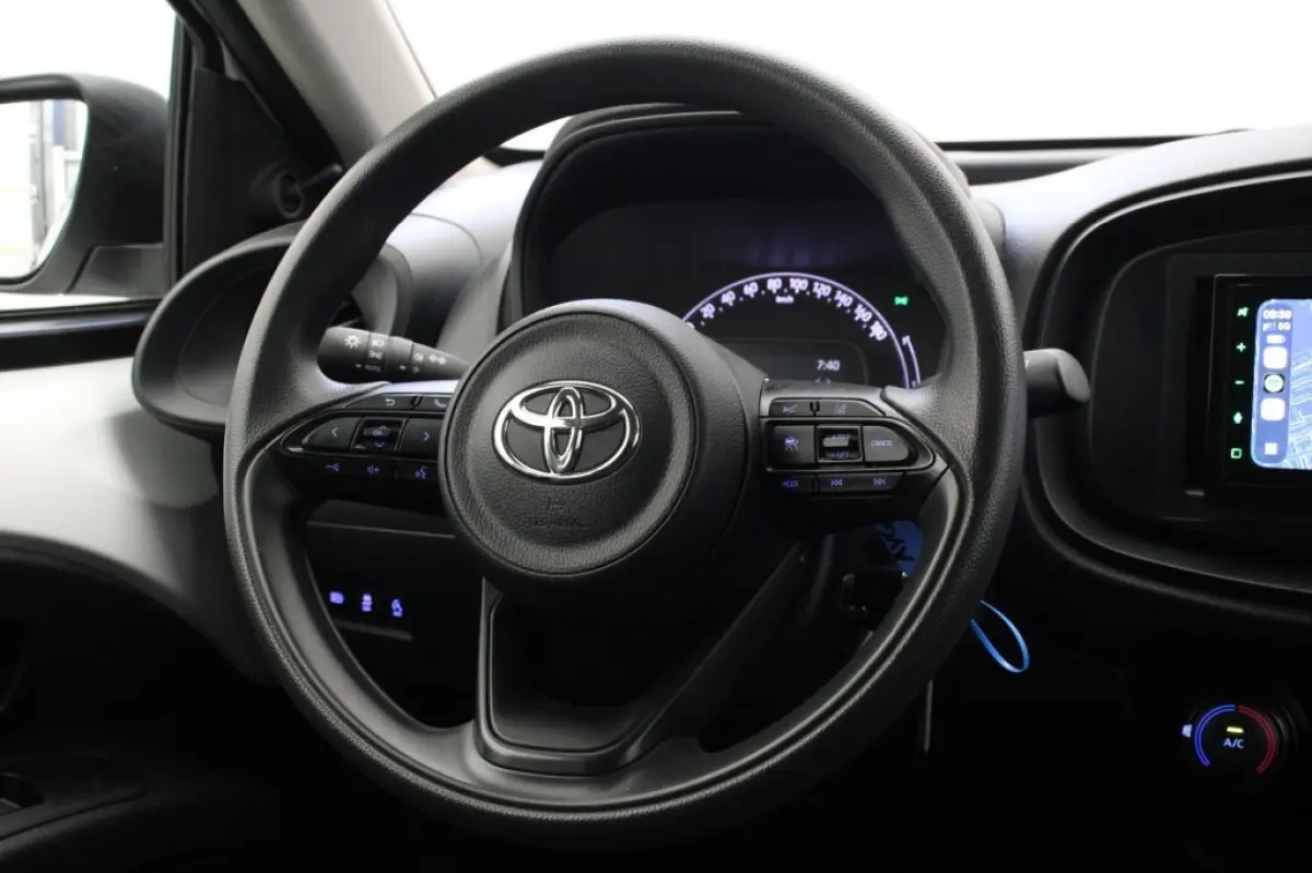 1.0 VVT-i MT - Carplay, Adaptive Cruise, Airco