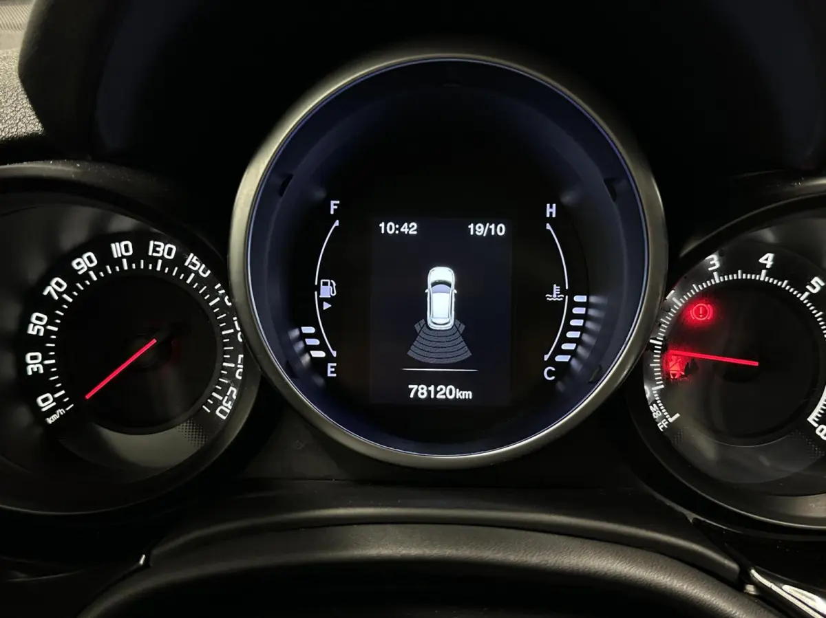 1.4 Turbo MultiAir Lounge TREKHAAK CRUISE LM 78000 KM.
