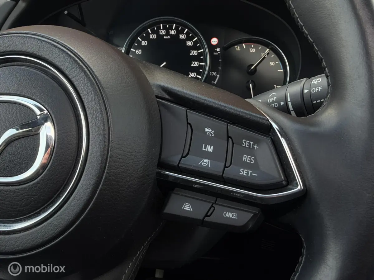 2.0 SkyActiv-G 165 Signature | Glas Schuifdak | 360° Camera | Leer | Stoelventilatie | Stuurverw. | Stoelverw. | HUD