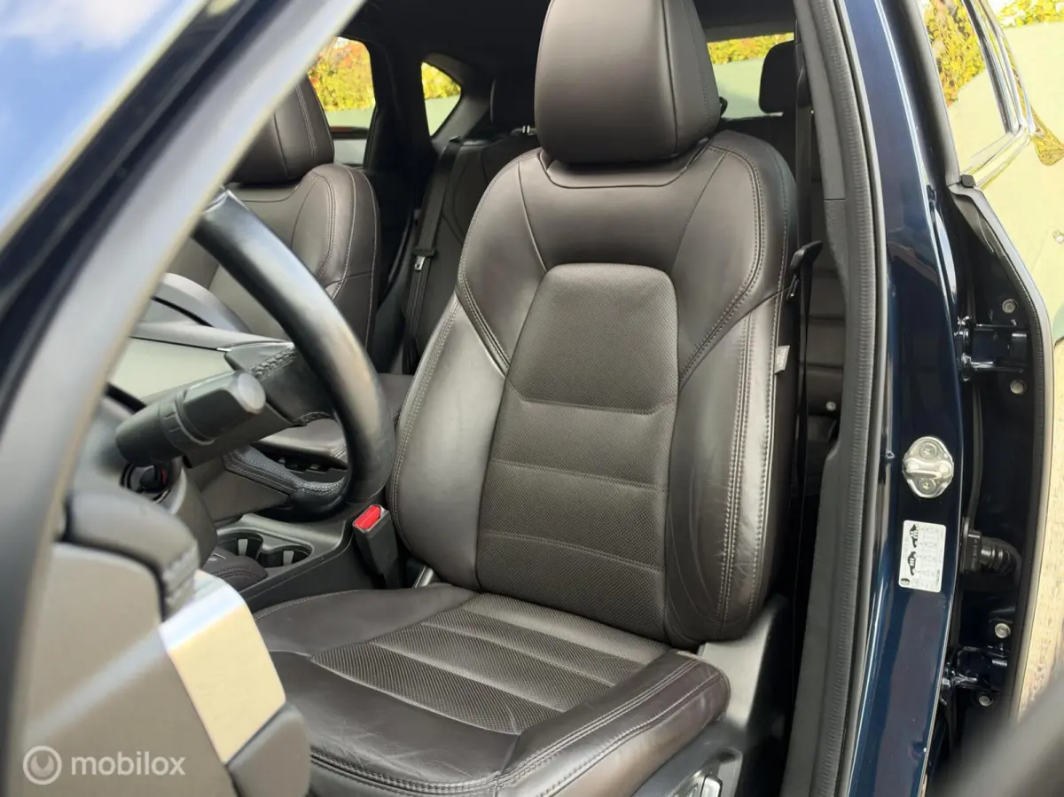 2.0 SkyActiv-G 165 Signature | Glas Schuifdak | 360° Camera | Leer | Stoelventilatie | Stuurverw. | Stoelverw. | HUD