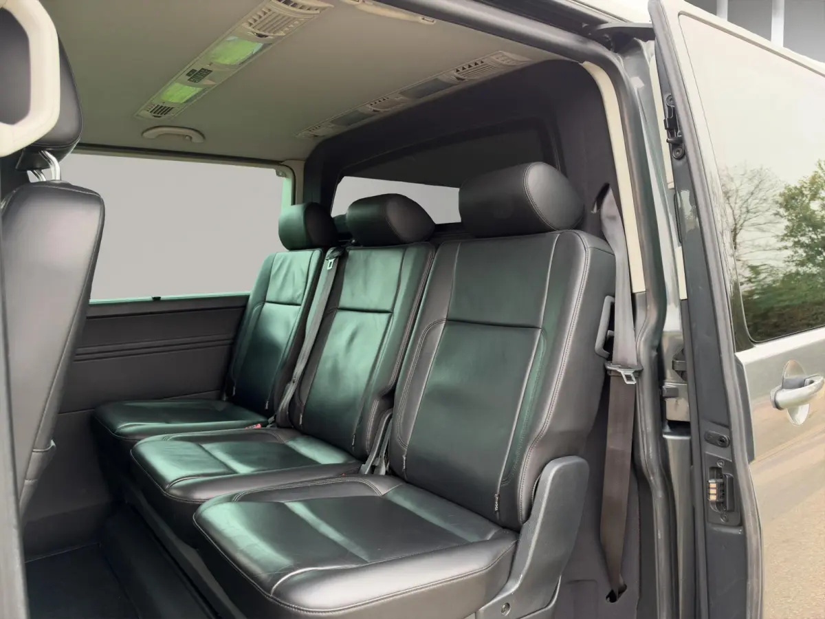 2.0 TDI L2H1 Caravelle Dubbele Cabine Automaat