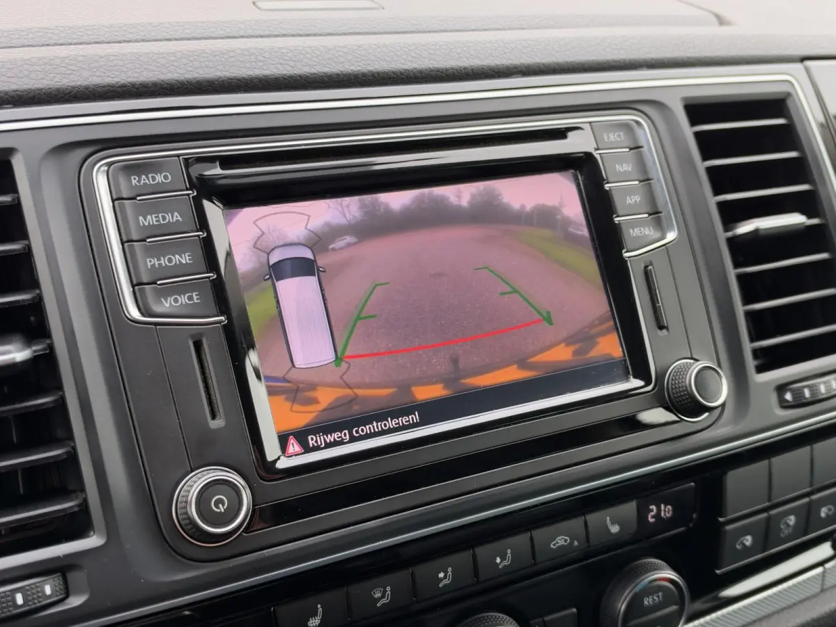 2.0 TDI L2H1 Caravelle Dubbele Cabine Automaat