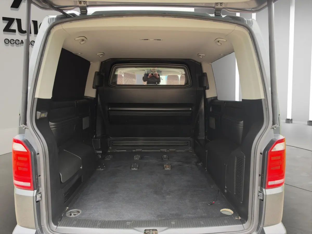 2.0 TDI L2H1 Caravelle Dubbele Cabine Automaat